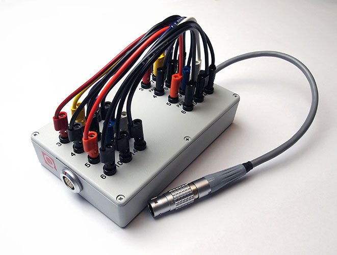 Caixa permutadora de contatos para conector LEMO cinza (P541)