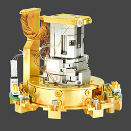 Nanopositioner with Thermal Link